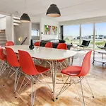 Stefani - 2km From The Sea By Interhome