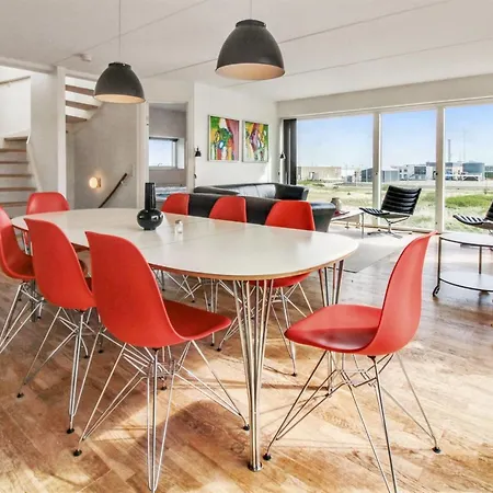 Stefani - 2km From The Sea By Interhome